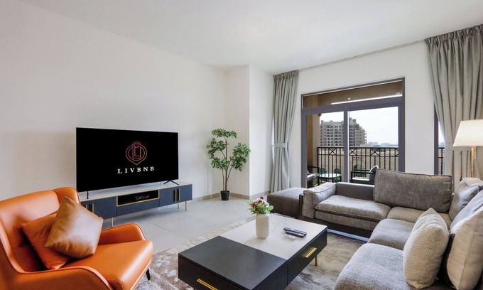 Umm Suqeim 3 Apartment | Livbnb Suites - Neat 2 Bedroom Suite Near Burj Al Arab