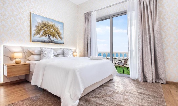 Al Hamra Village Apartment | Live and experience a stunning Sea View Studio