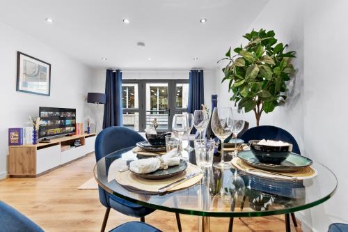 Spitalfields Apartment | Liverpool Street Retreat