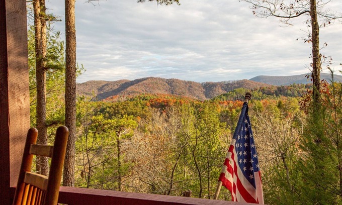 Blue Ridge Cabin | Living On The Ledge | Cherry Log