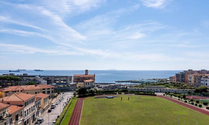 Livorno Apartment | Livorno - Sea View Apartment with Parking!