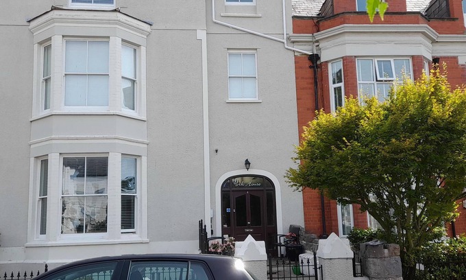 Llandudno Apartment | Llandudno Blissful Apartment Retreat in Llandudno