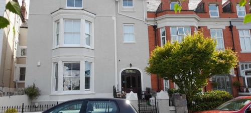 Llandudno Apartment | Llandudno Town Modern 2nd Floor Apartment