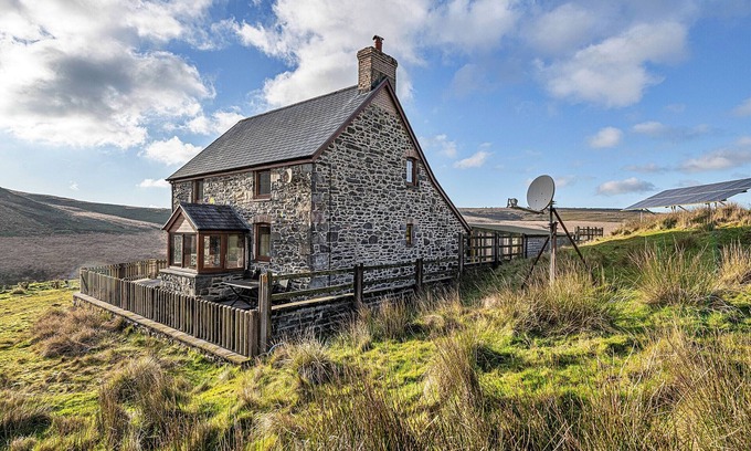 Glandyfi Cottage | Llechwedd Mawr