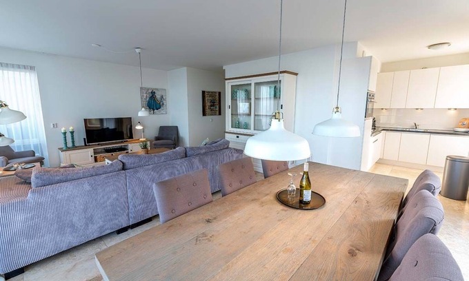 Egmond aan Zee Apartment | Lobster