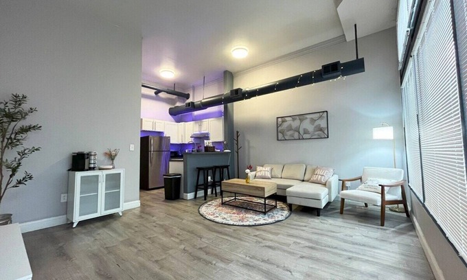 Cleveland Apartment | Local Modern Getaway - Ground Floor