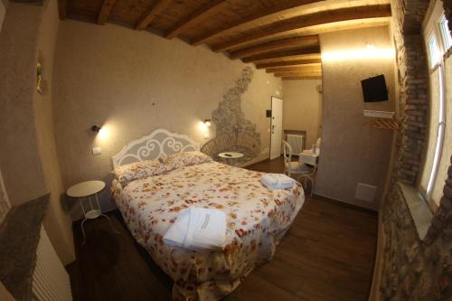 Sant'Ambrogio Bed & Breakfast | Locanda Vecchia Osteria