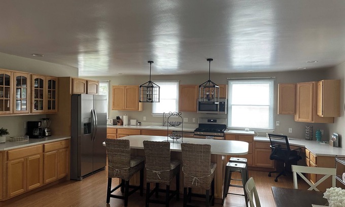 Saugatuck House | Located in the heart of Downtown Saugatuck