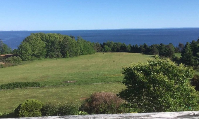 Cumberland House | Located on the beautiful Cumberland coastal route