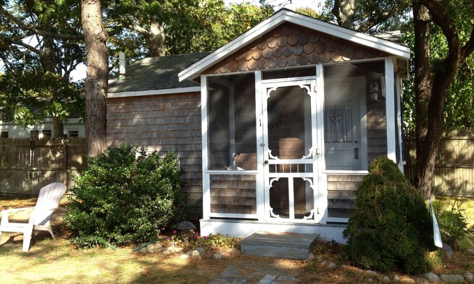 Bass River Cabin | LOCATION! Cabin sleeps2, POOL, 1 mile to OCEAN, Grill, Pet ok, Parking