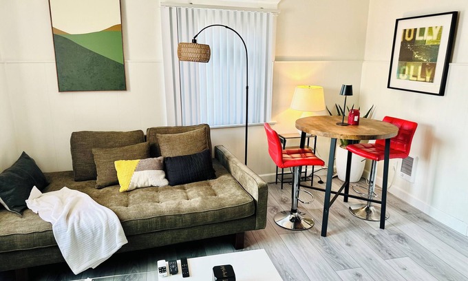 Hermosa Beach Apartment | Location! Coastal Elegance in Prime Hermosa Beach