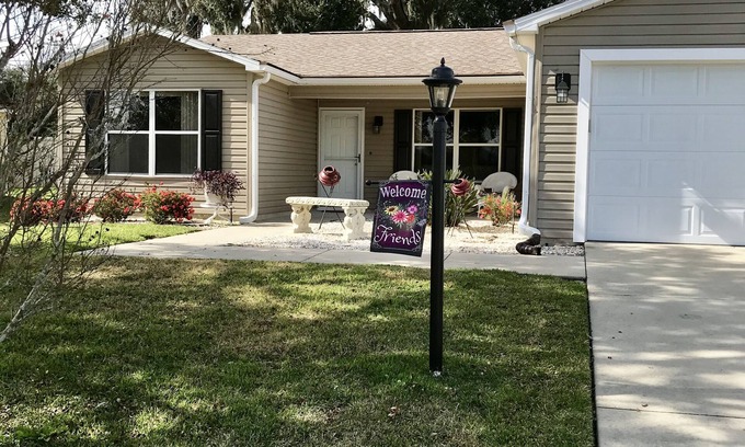 Tall Trees House | Location is perfect, Close to Sumter Landing, shopping and Golf Cart included,