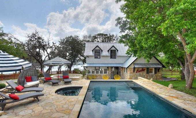 Rocky Ridge House | LOCATION! Lake Travis Waterfront~Pool, Spa, Outdoor Kitchen, Location