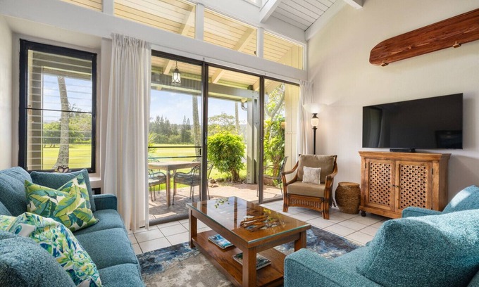 Kahuku Apartment | Location Location, By golf and beach