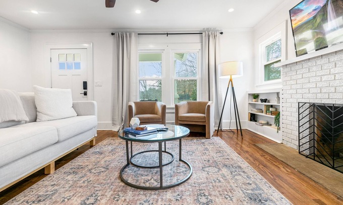 Fayetteville House | Location! - The Davidson - Charming Home in Fayetteville Historic District
