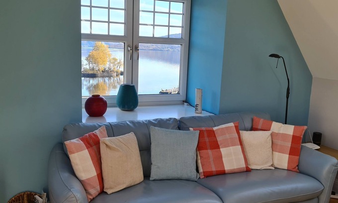 Saddell Apartment | Lochside apartment: stunning views over Loch Katrine
