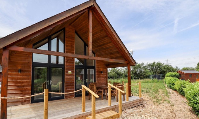 Aubourn Cottage | LODGE 12, pet friendly, character holiday cottage in South Hykeham