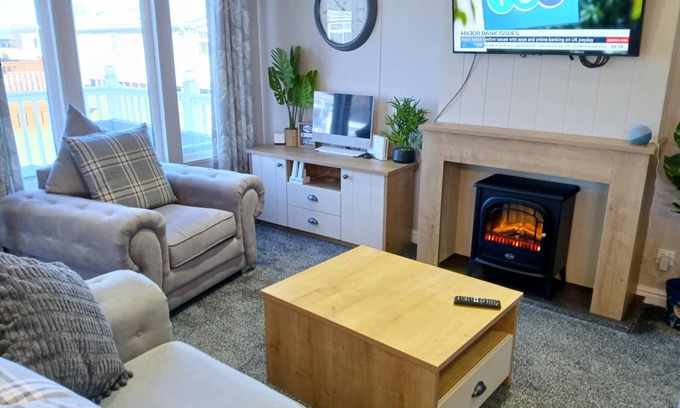 Skegness Cabin | Lodge, 2 bedrooms, Wifi, Pet Friendly at Southview in Skegness
