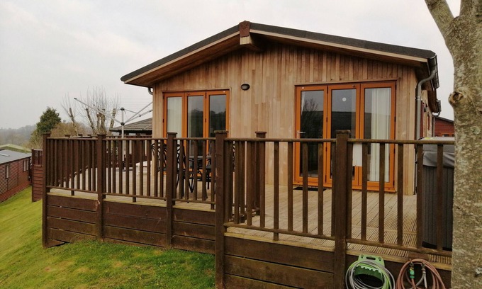 Paignton Cabin | Lodge At Devon Hills Paignton, 5* Platinum Holiday Lodge Near Totnes, TQ4 7PW