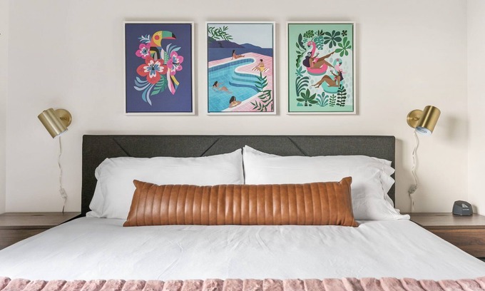 Midtown Apartment | Lodgeur | Glamorous designer studio | Midtown