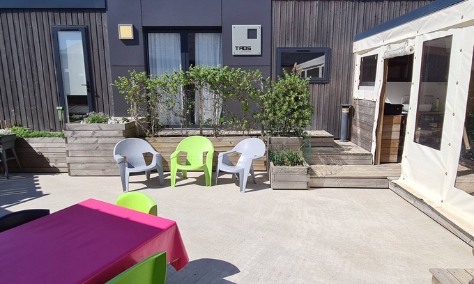 Damgan Cottage | Lodging located 700m from the sea and 500m from the town center.