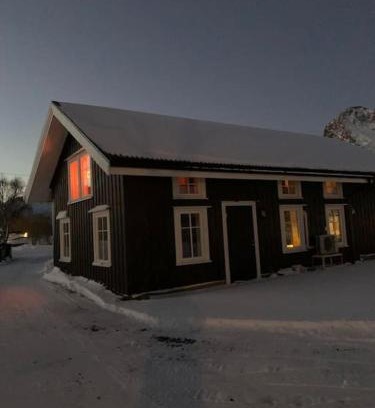 Vagan House | Lofoten- Feriehus Fjøsen