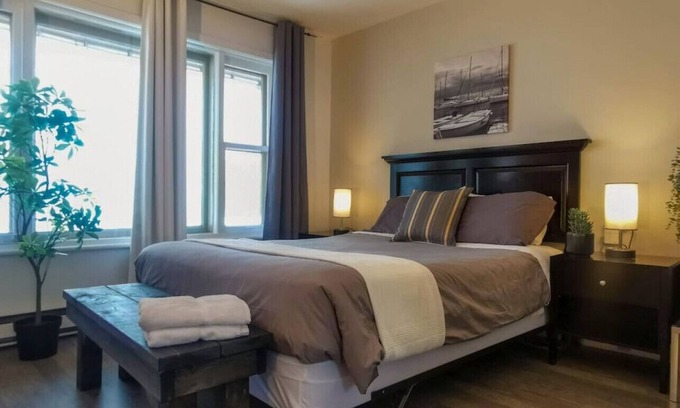 Ste Anne de Beaupre Apartment | Loft River and Mountains 14