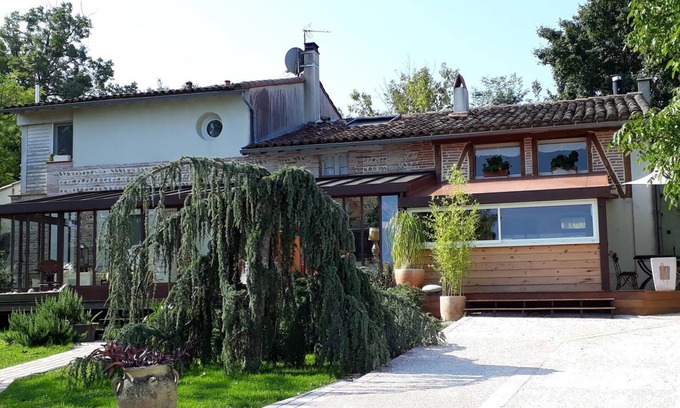 Esperce Cottage | LOFT WITH POOL IN AN AUTHENTIC BARN IN THE HEART OF NATURE