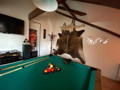 Yasamal Apartment | Loft with Pool Table