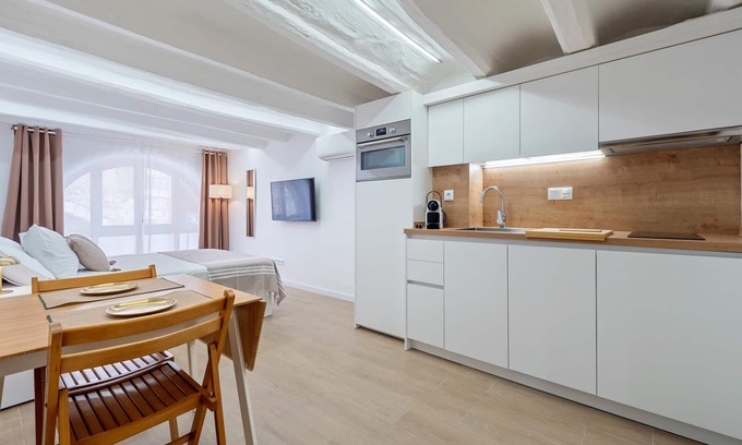 Montblanc Apartment | Loft with privileged view of Plaza Mayor