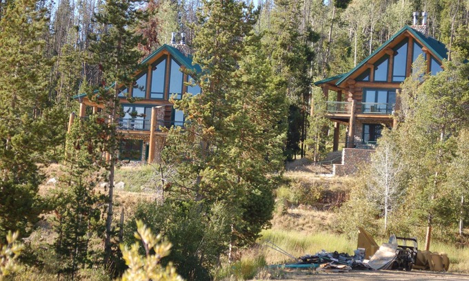 Pinedale Cabin | Log Cabin at White Pine Ski Area, Pinedale. In The Wind River Mountains