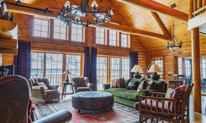 Minong Cabin | Log Cabin for 12+ on Horseshoe Lake!