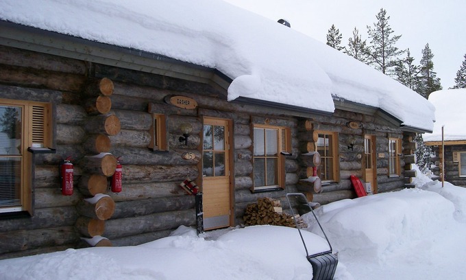 Akaslompolo Cabin | Log Cabin With Sauna, Log Fire And Forest Views