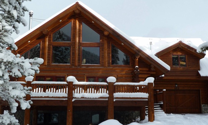 Royal Mountain Ranch House | Log Home Great For Families! Walk to Frisco Main Street. Near Copper Mtn.