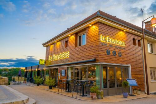 Rocamadour Hotel | Logis Hôtels - Le Belvédère - Hôtel 2 étoiles et Restaurant