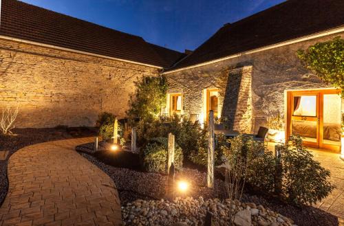 Beaune Hotel | Logis Hotel de La Cloche