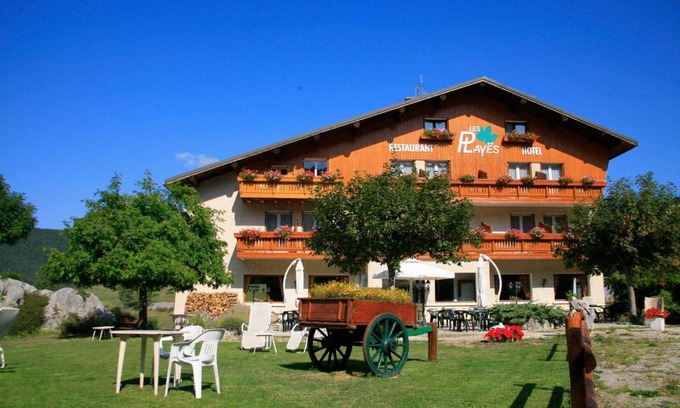 Villard-de-Lans Hotel | Logis Hotel Les Playes