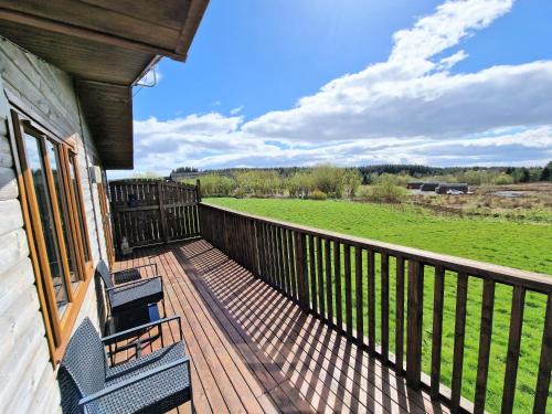 Kelty Ski Chalet | Lomond 4 with Private Hot Tub - Fife - Loch Leven - Lomond Hills