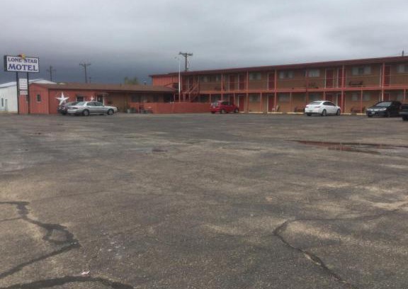 Hutchinson County Hotel | Lonestar Inn & Suites