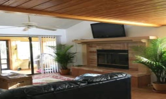 Lockhart House | LONG TERM 6 Month Lease ,the whole Duplex 1/4 of an acre of tropical Bliss Joy!