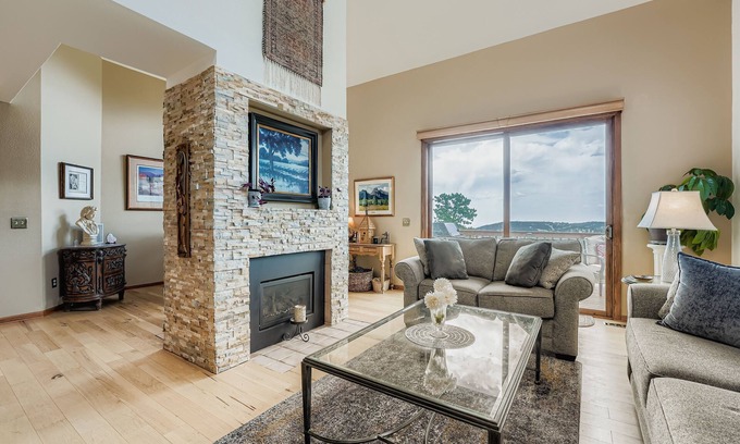 Genesse North Central Condo | Long-Term Stay in Golden