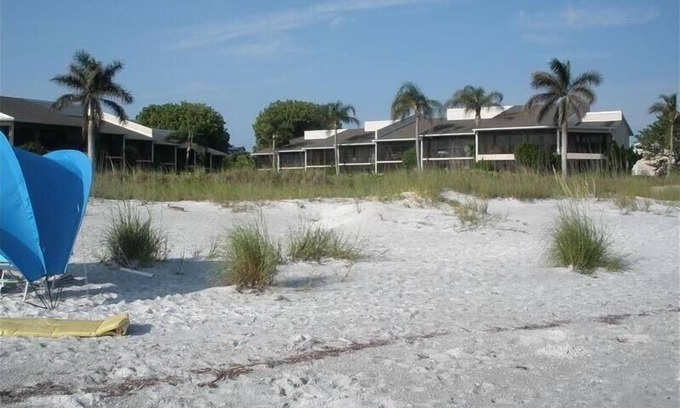 Whitney Beach Condo | Longboat Key Beachfront - Beautifully Updated with Prime Location