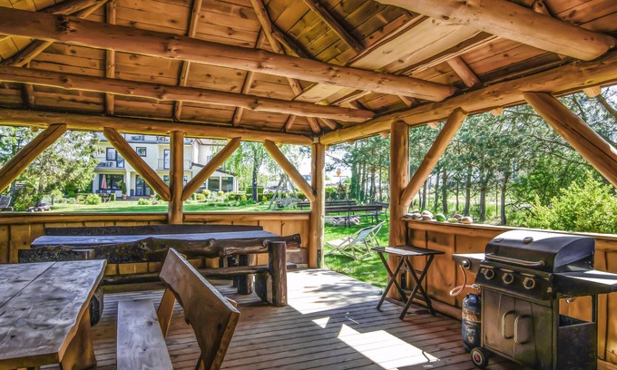 Jastrzebia Gora Apartment | Look forward to a wonderful family holiday in this inviting holiday home by the sea