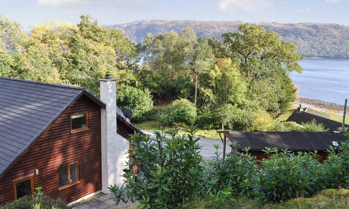 Salen Cottage | Look out over the sparkling loch and watch the abundant wildlife.
