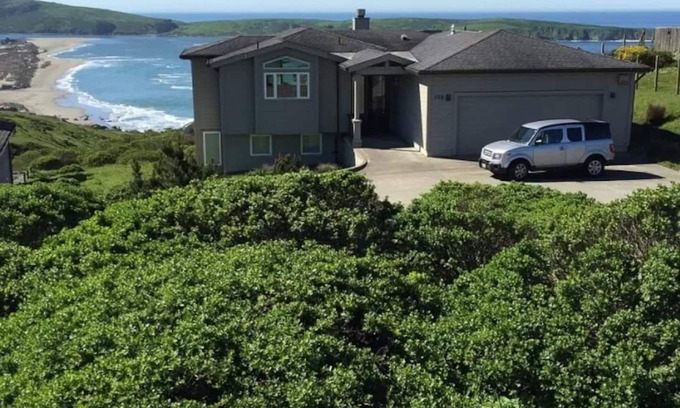 Dillon Beach House | Looking over the Pacific and Point Reyes, your elegant, relaxing retreat