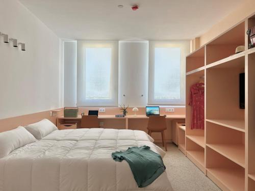 Burjasot Hotel | Loop Homes Tower Burjassot Hotel