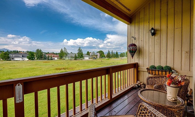 Pagosa Springs Condo | Loose Moose Lodge: Charming Loft, Fireplace, Stunning Mountain Views, Steps to Shopping & Dining!
