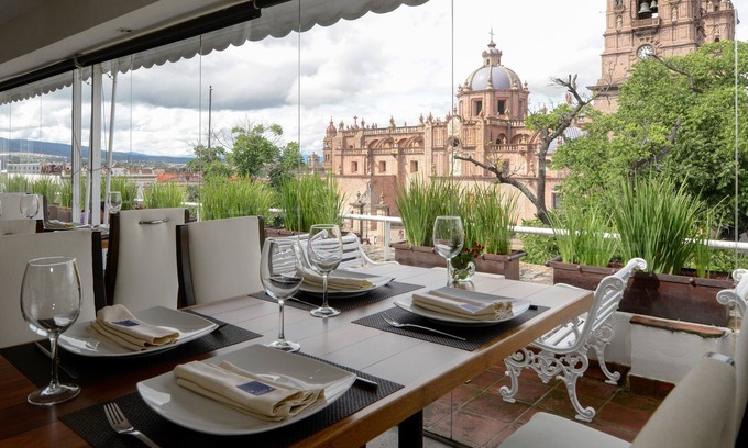 Historic Centre Hotel | Los Juaninos