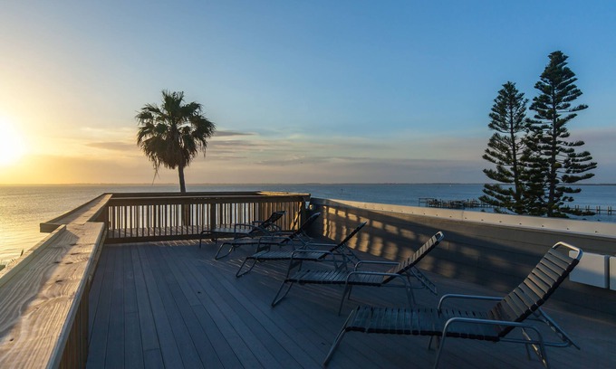 Crescent Beach Hotel | Lost Inn Paradise