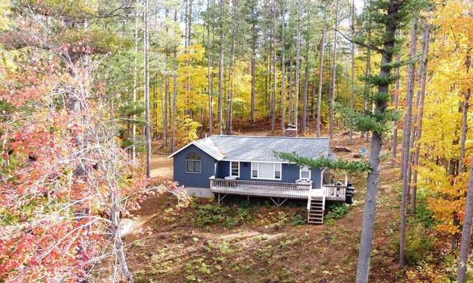 Wetmore Cottage | Lost Lake Cabin - Explore the Hiawatha National Forest